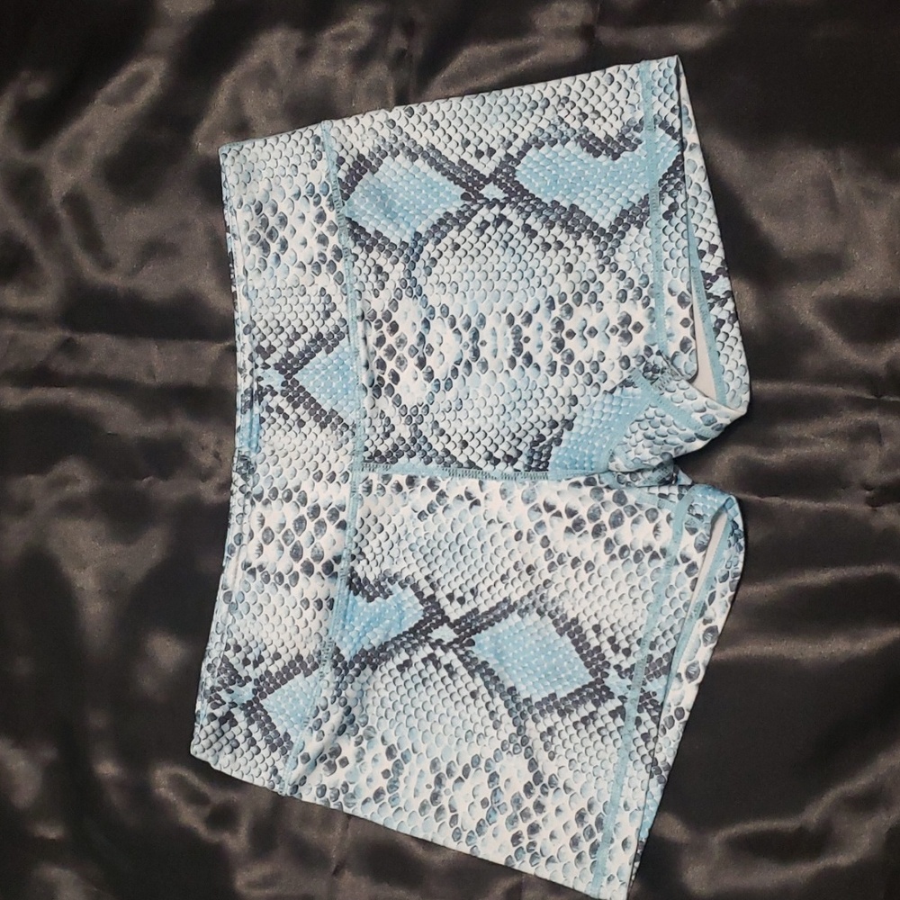IAB Blue Snake Print Women's Athletic Shorts Size 10